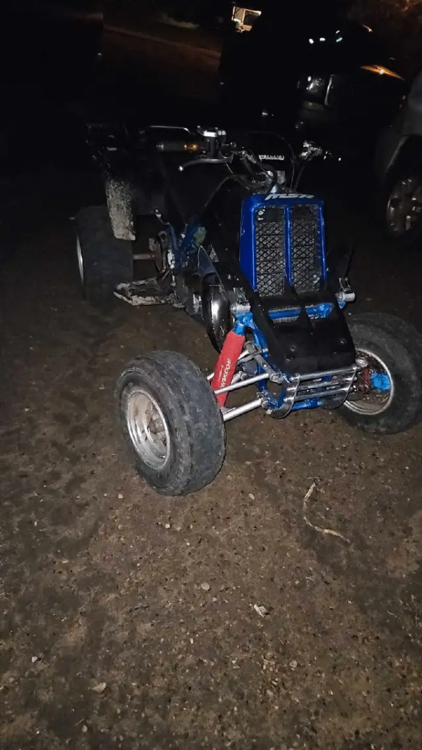 2001 Yamaha Banshee 350 For Sale - Image 2
