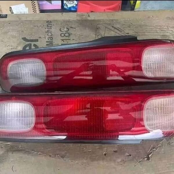 Honda Integra UKDM Dc2 Tail Lights - Image 4