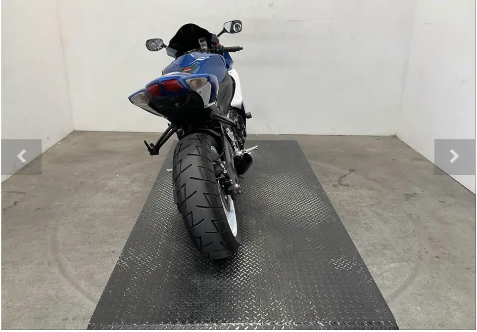 2009 SUZUKI GSX-R600K9 - Image 4