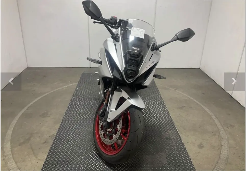 2024 SUZUKI GSX800FRQM4 GSX-8R - Image 5