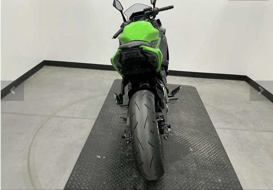 2024 KAWASAKI NINJA 650 ABS KRT EDITION - Image 4