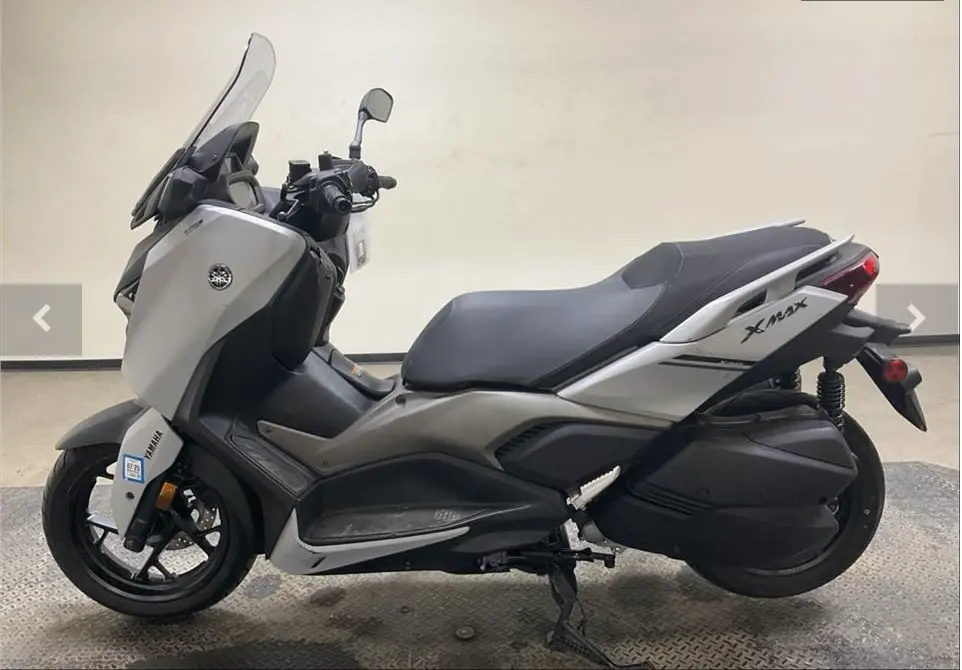2024 YAMAHA XMAX